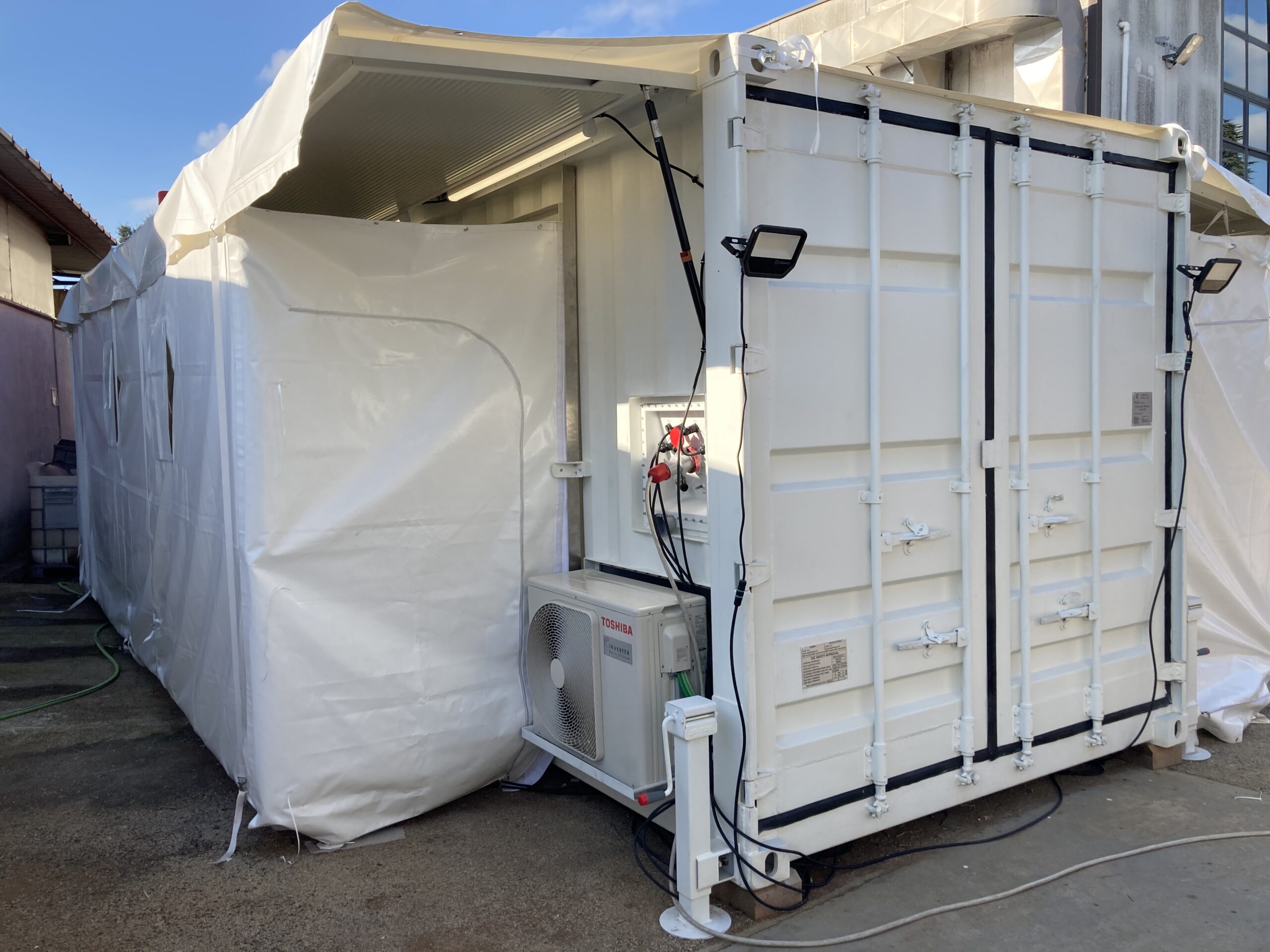 shelter doccia spogliatoio asciugatura