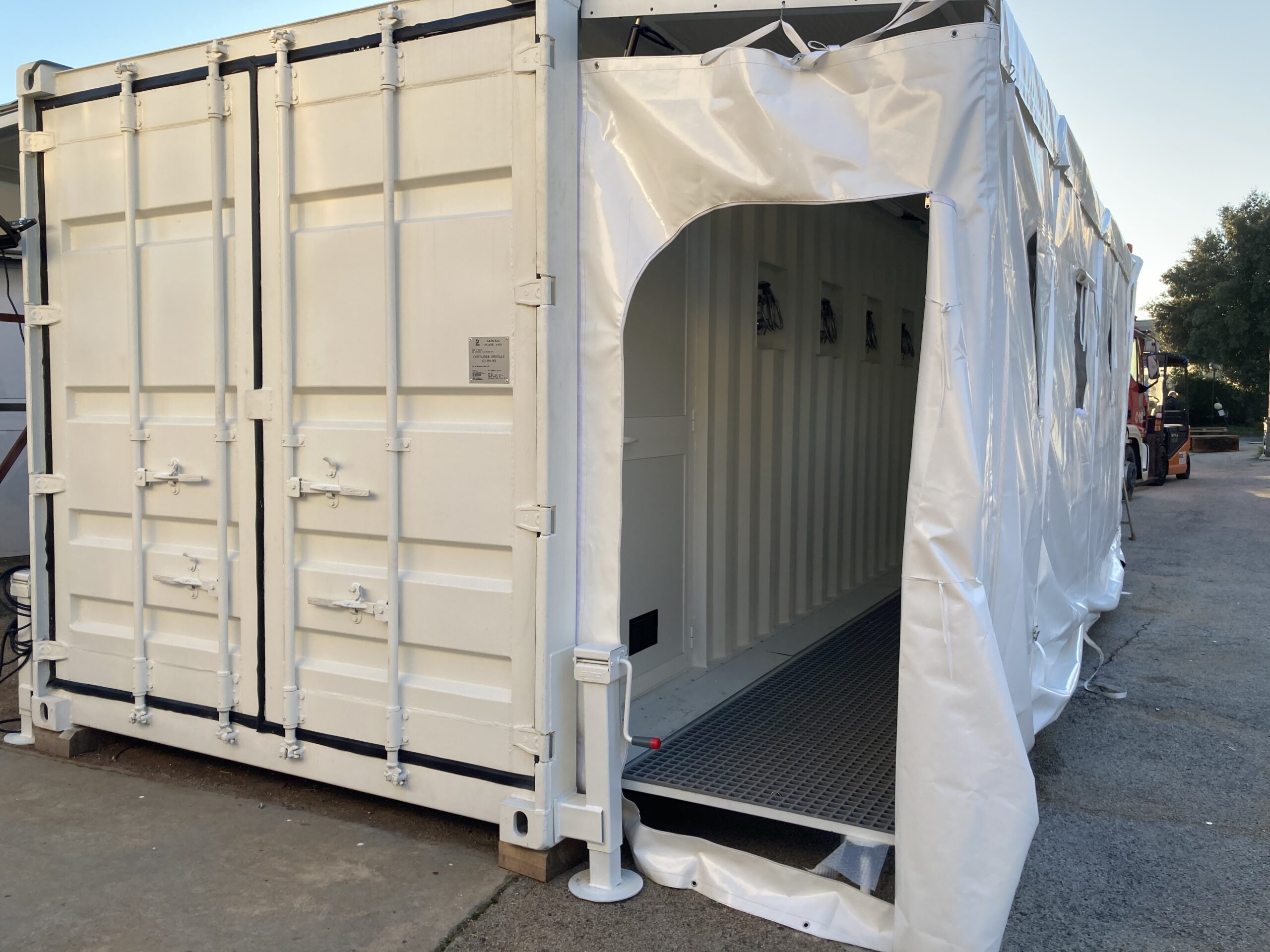 shelter doccia spogliatoio asciugatura